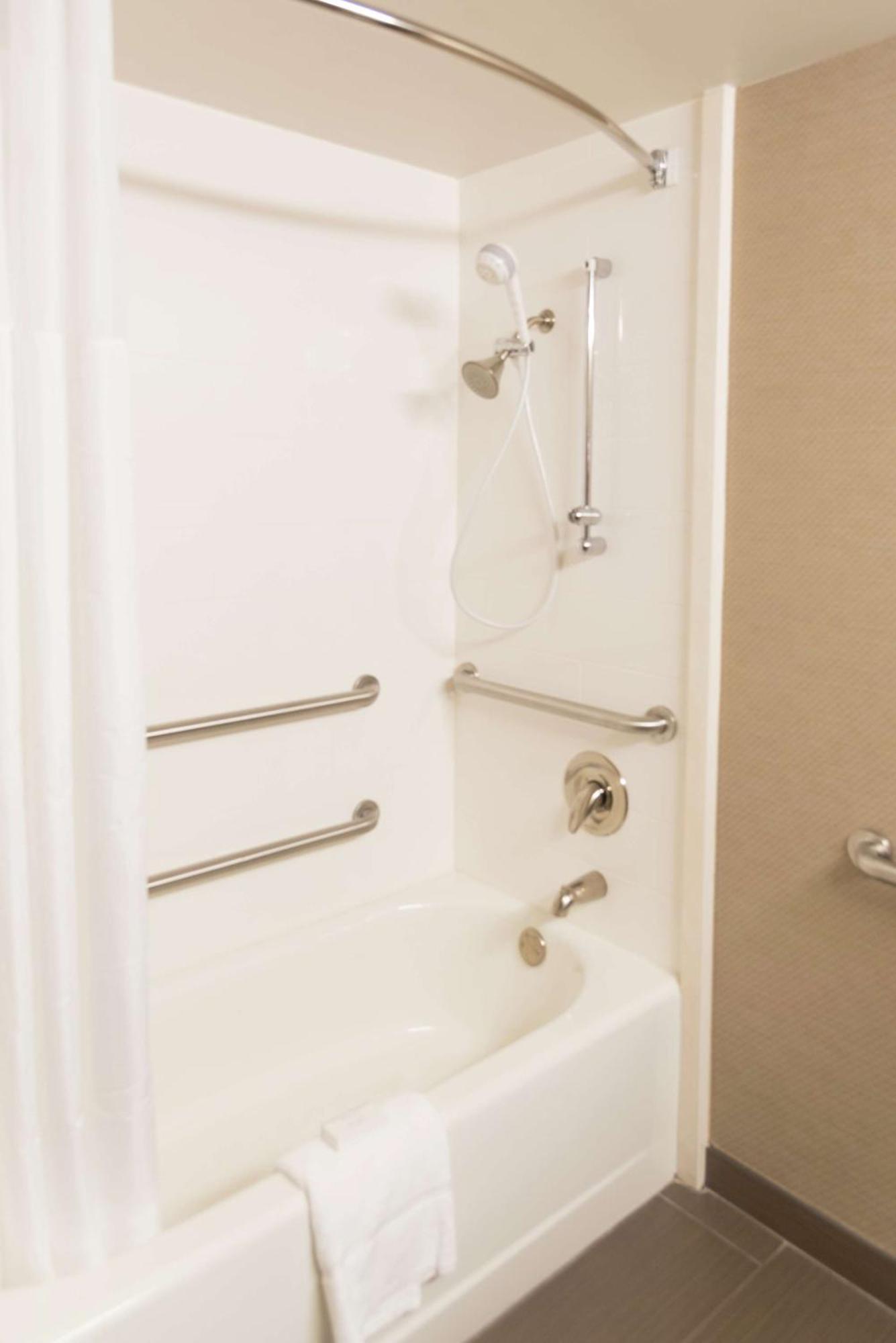 Hampton Inn Muskegon Muskegon Heights Екстер'єр фото