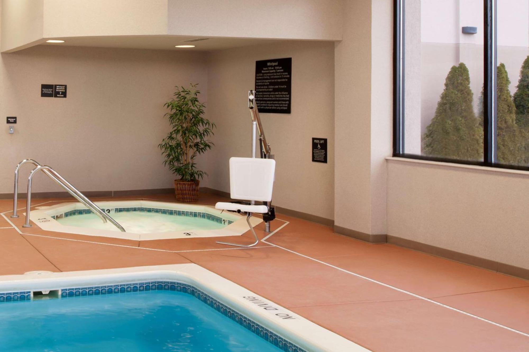 Hampton Inn Muskegon Muskegon Heights Екстер'єр фото